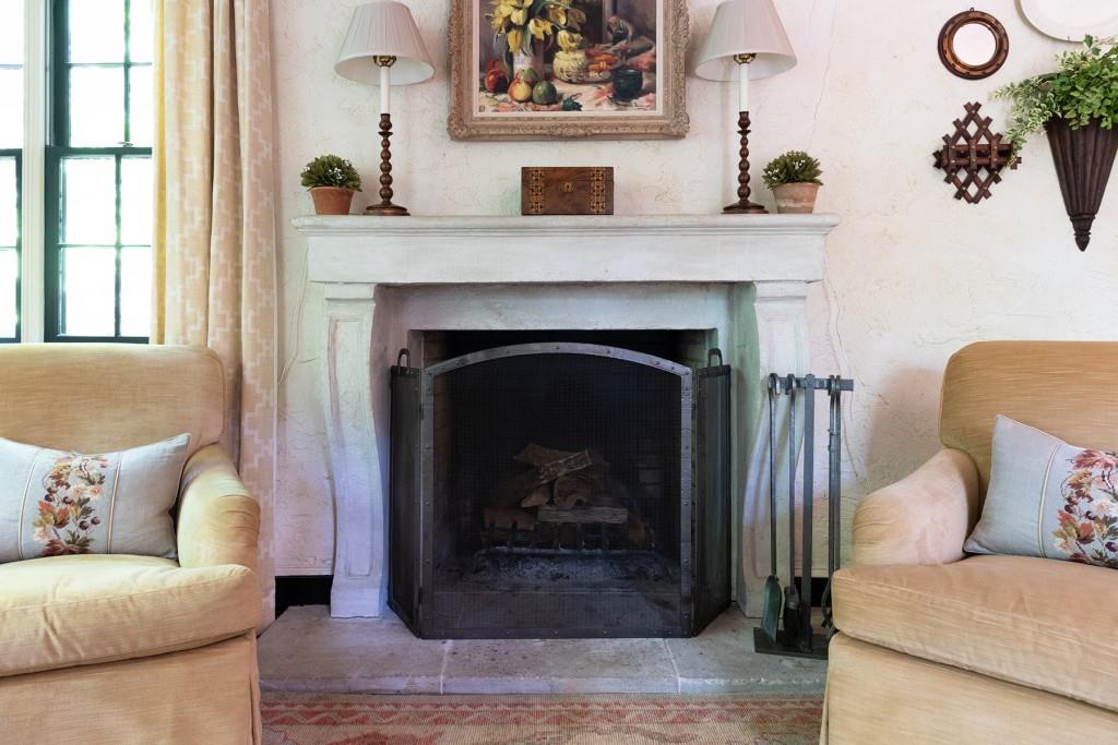 382 Brentwood Drive NE