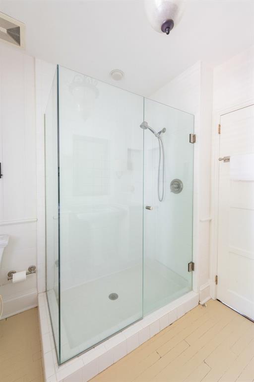 382 Brentwood Drive NE