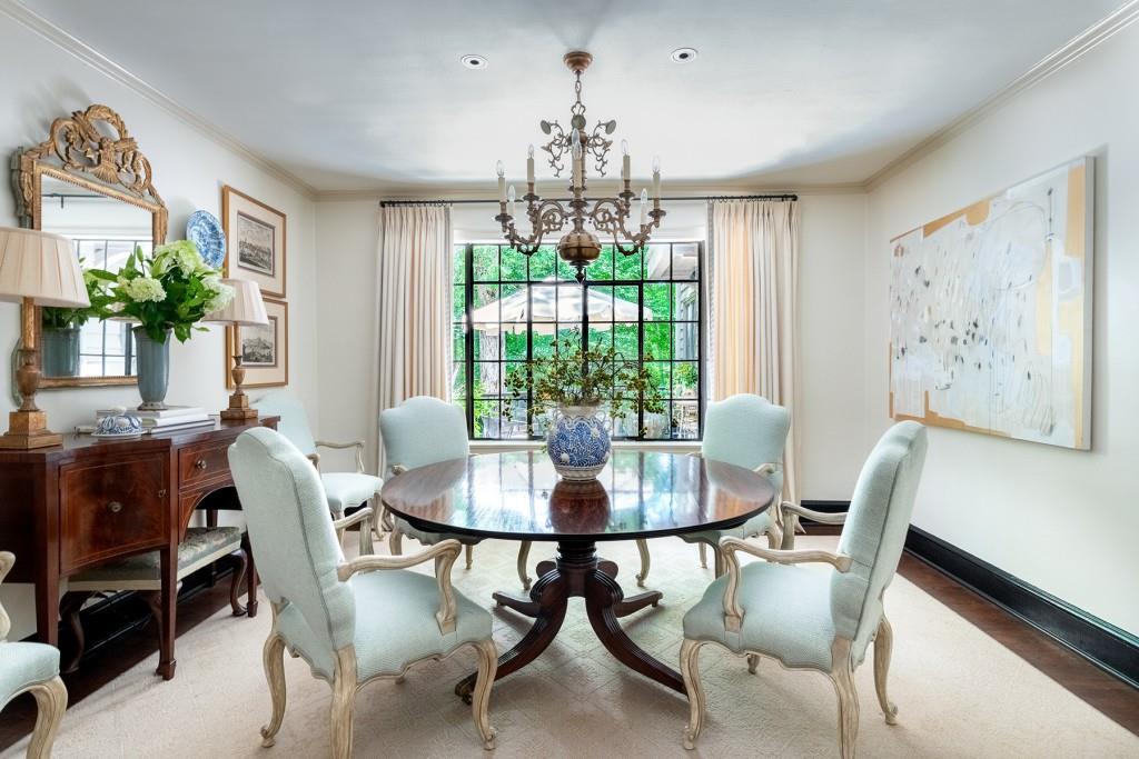 382 Brentwood Drive NE