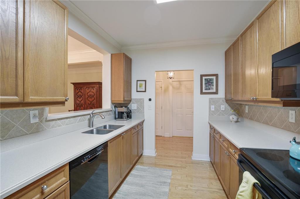 5415 Northland Drive Unit 304