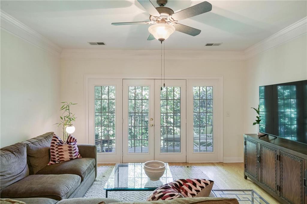 5415 Northland Drive Unit 304