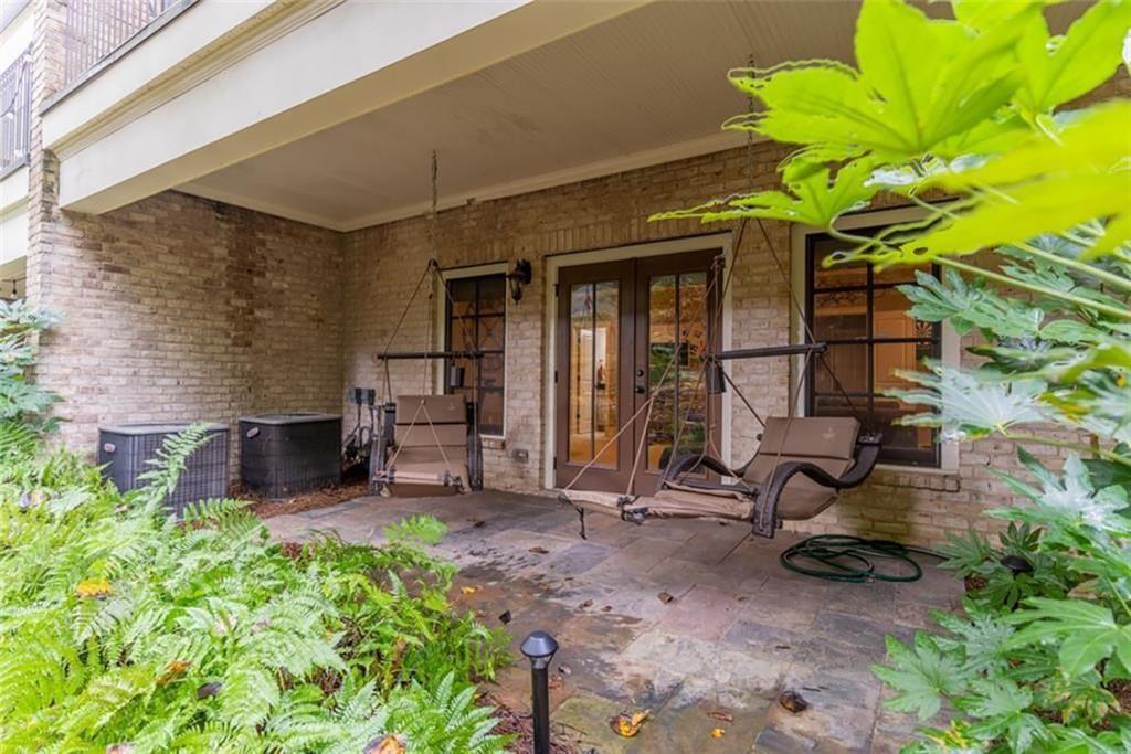 1021 E Paces Court NE