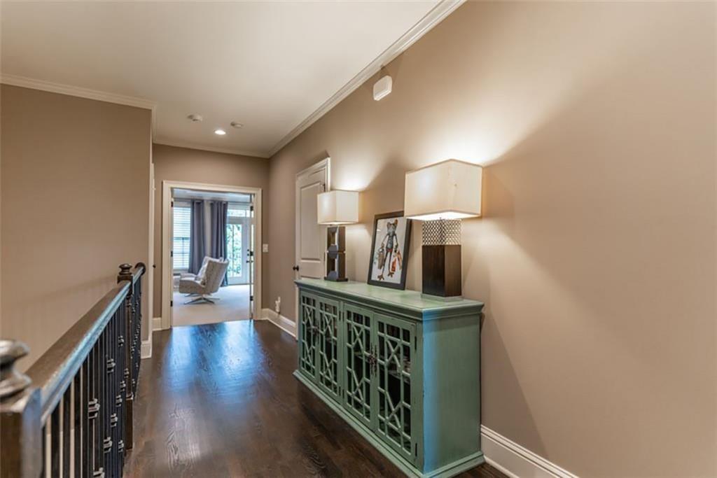 1021 E Paces Court NE