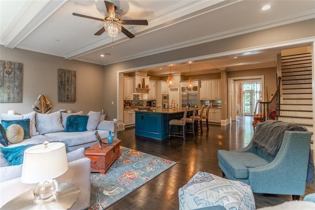 1021 E Paces Court NE