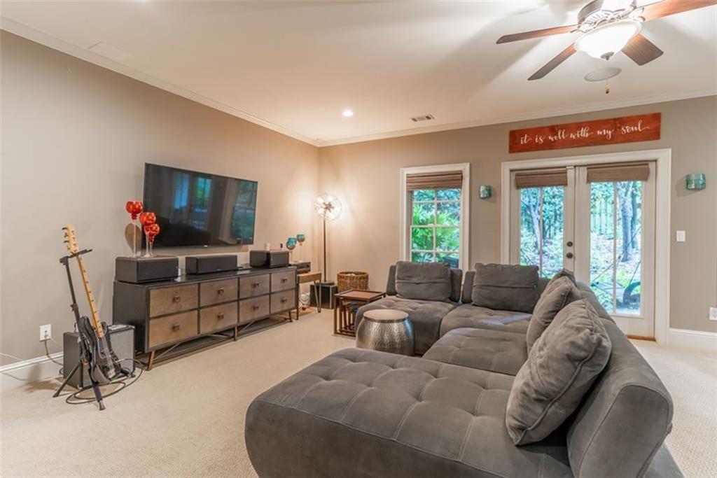 1021 E Paces Court NE