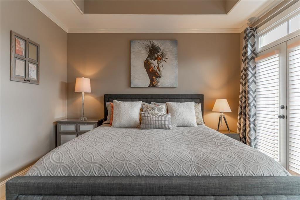 1021 E Paces Court NE