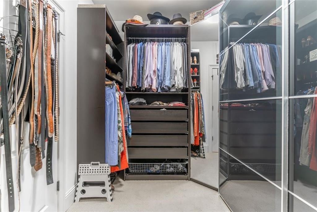 1021 E Paces Court NE