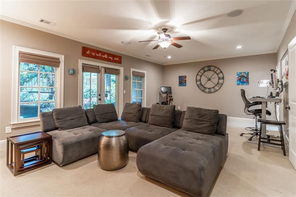 1021 E Paces Court NE