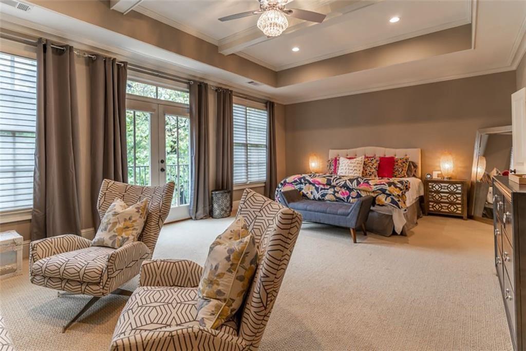 1021 E Paces Court NE