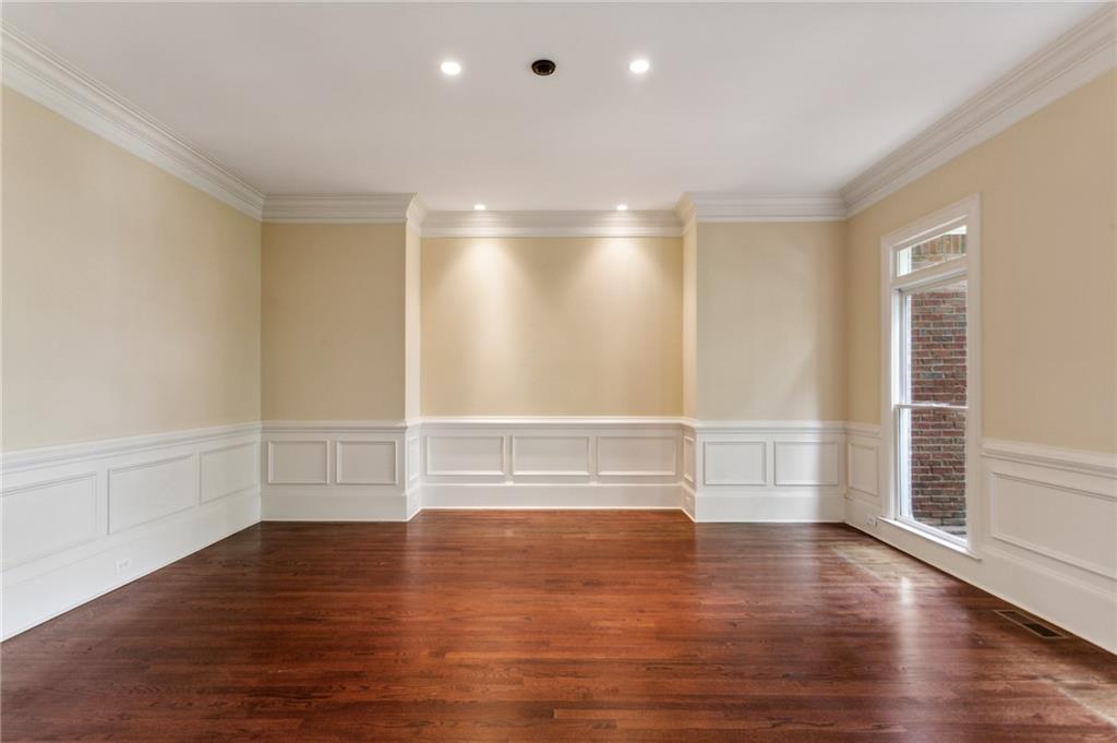 4833 Rivercliff Drive