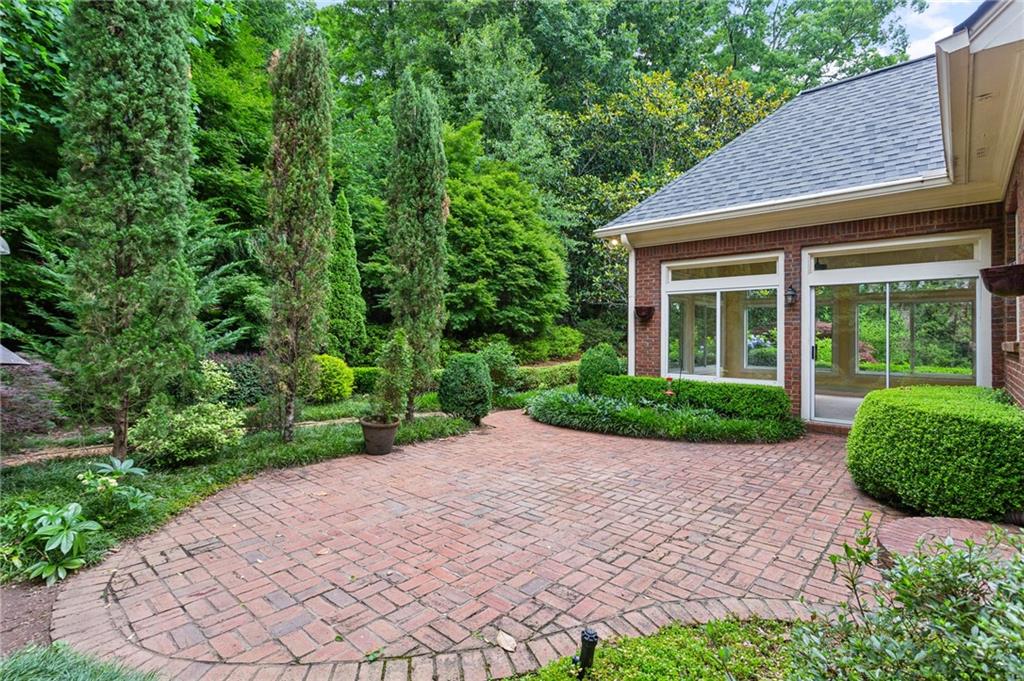 4833 Rivercliff Drive