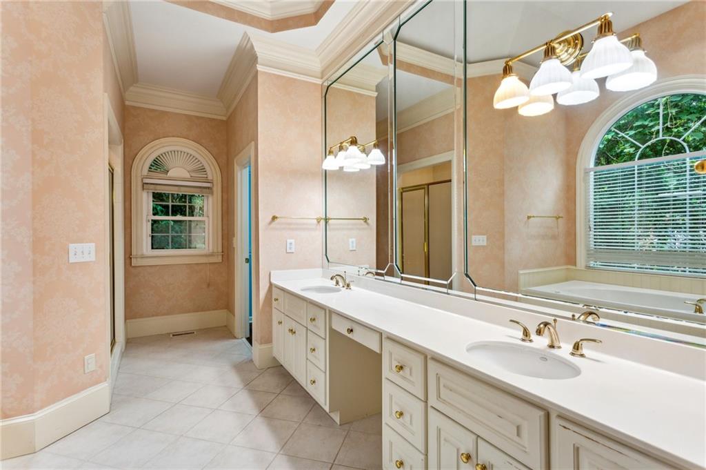 4833 Rivercliff Drive