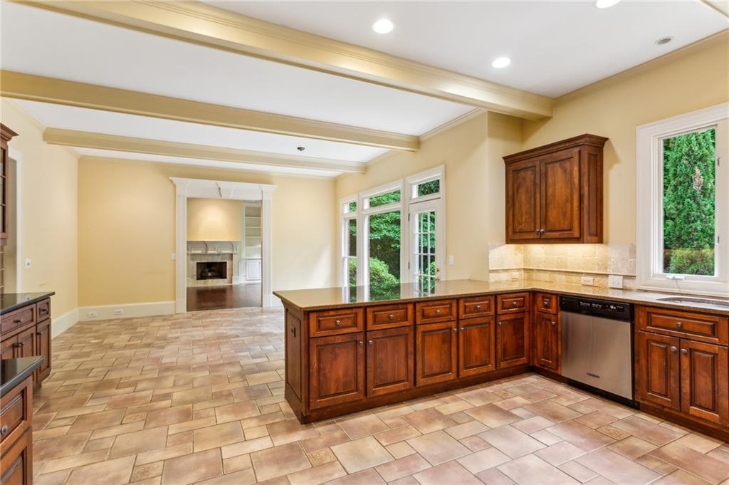 4833 Rivercliff Drive