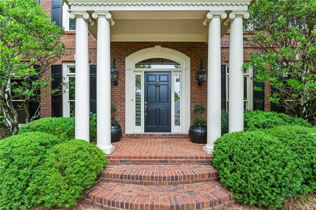 4833 Rivercliff Drive