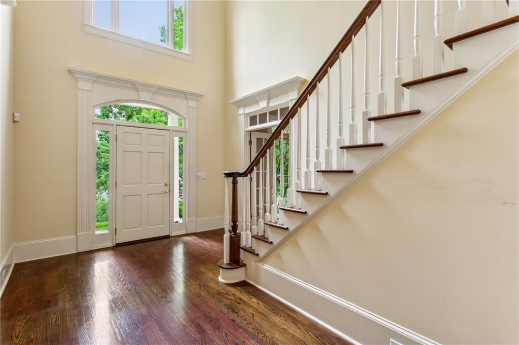 4833 Rivercliff Drive