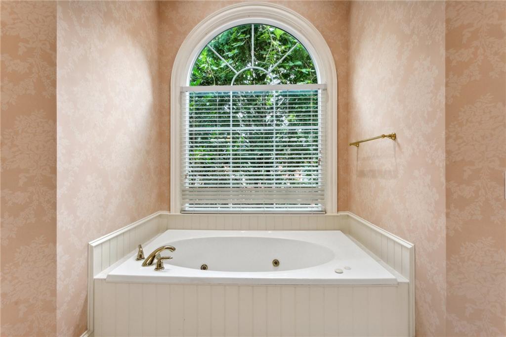 4833 Rivercliff Drive