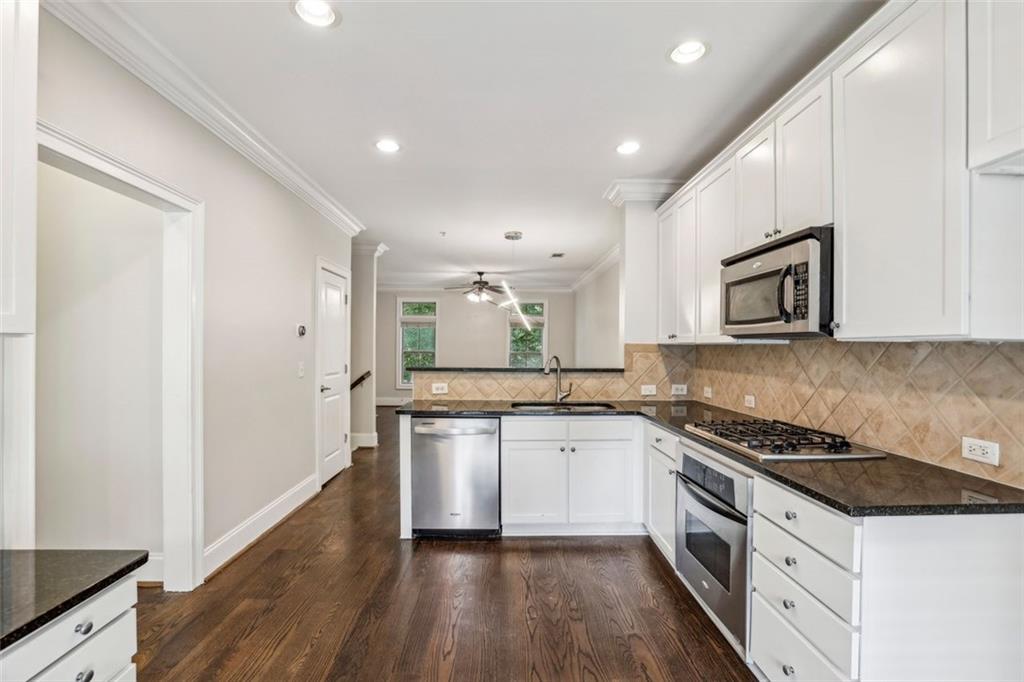 6472 CHARIOT Street Unit 21