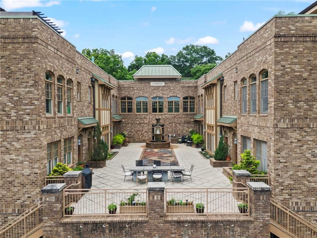 1872 Gordon Manor NE Unit 208