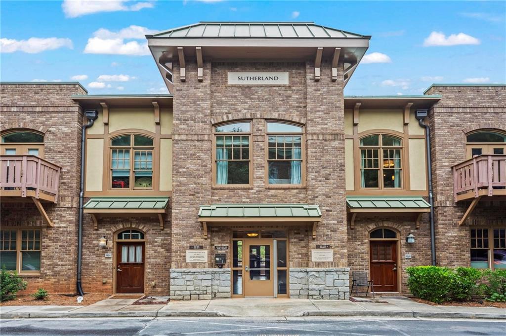 1872 Gordon Manor NE Unit 208