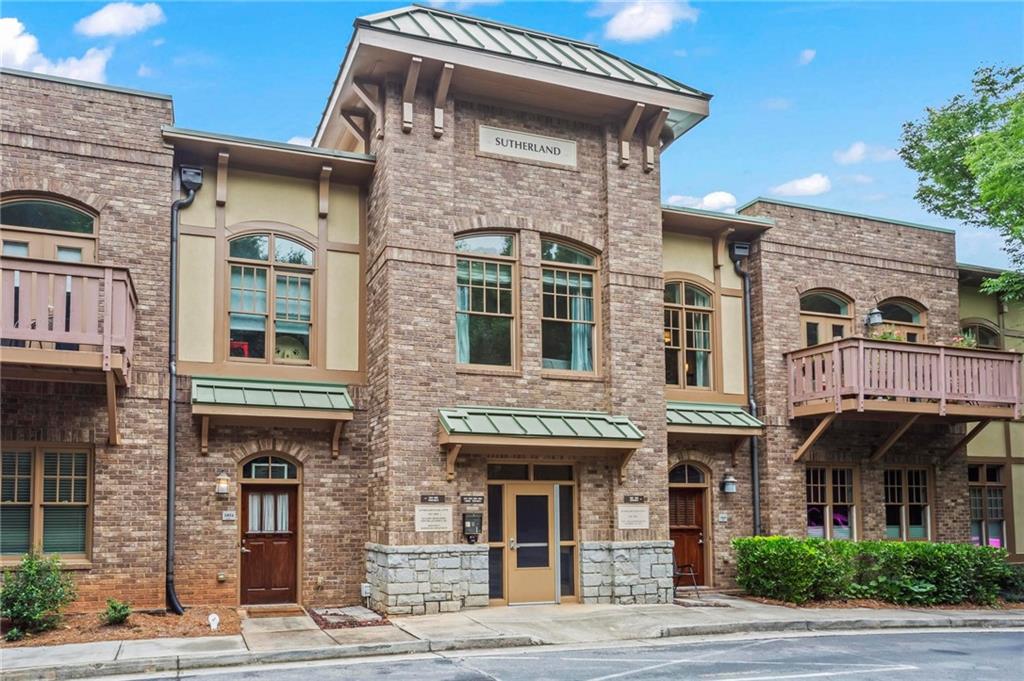 1872 Gordon Manor NE Unit 208