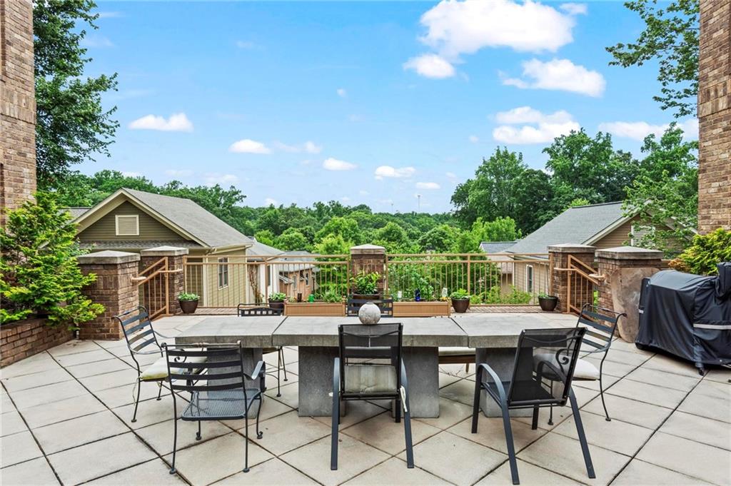 1872 Gordon Manor NE Unit 208