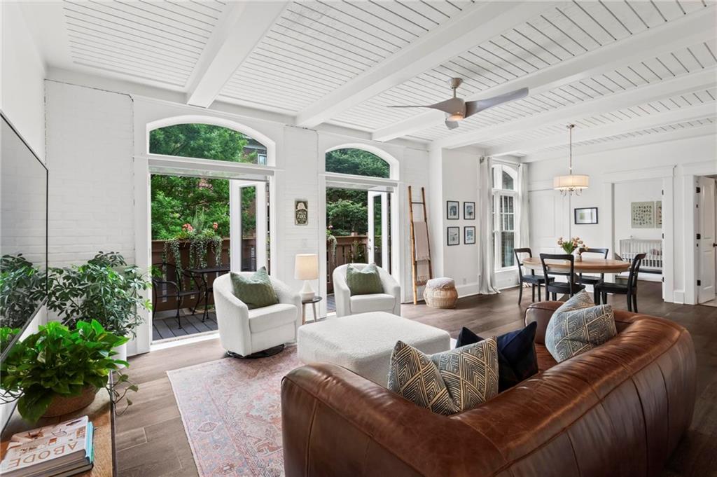 1872 Gordon Manor NE Unit 208