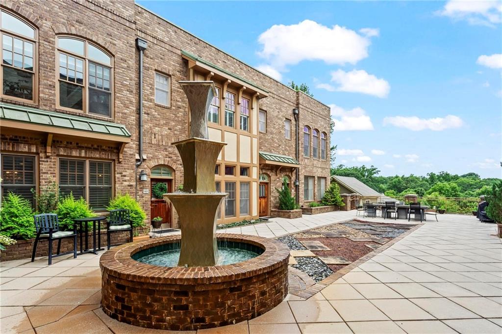 1872 Gordon Manor NE Unit 208