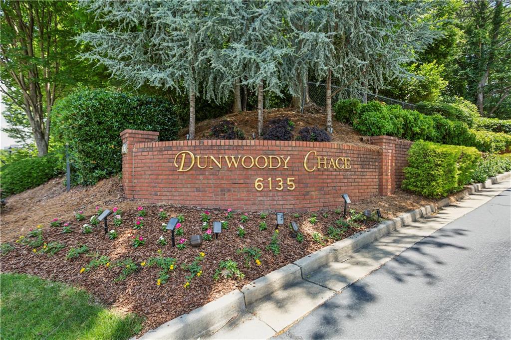 1004 Dunwoody Chace