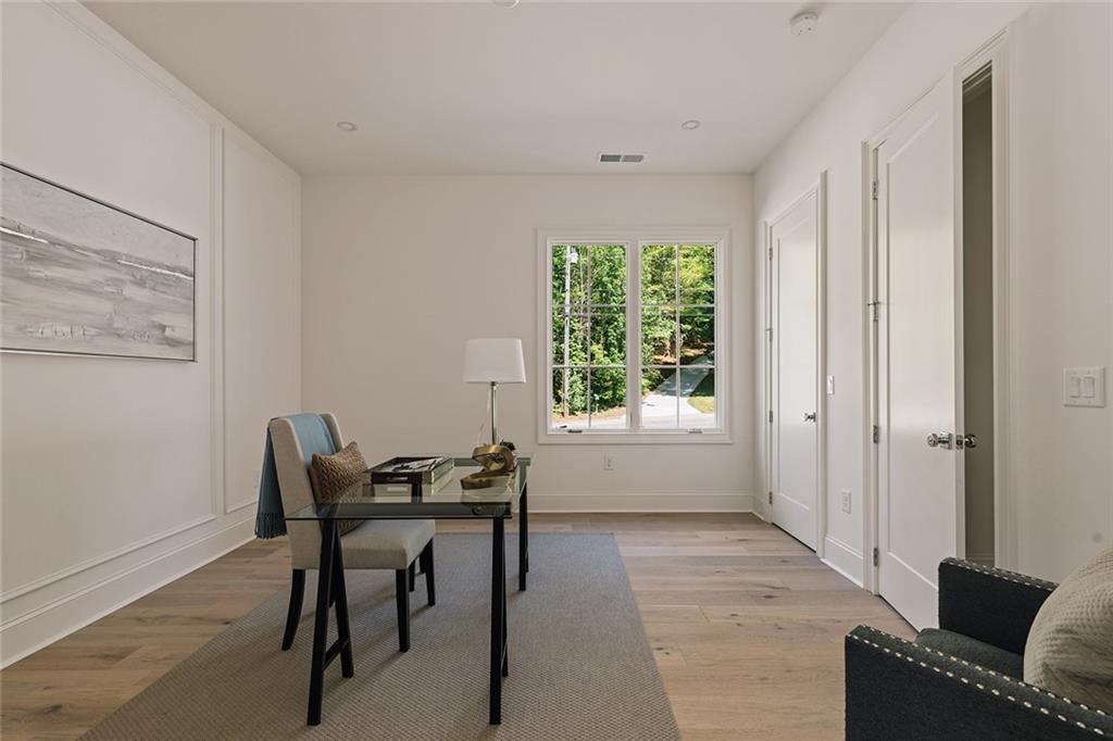 1485 Runnymeade Road NE