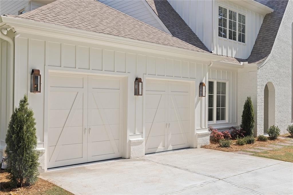 1485 Runnymeade Road NE