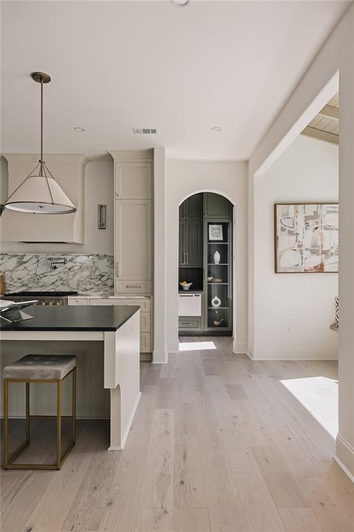 1485 Runnymeade Road NE