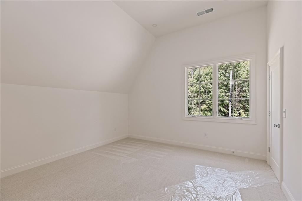 1485 Runnymeade Road NE