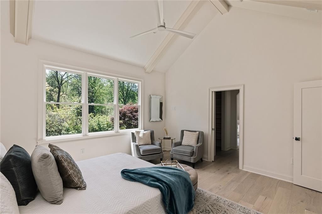 1485 Runnymeade Road NE