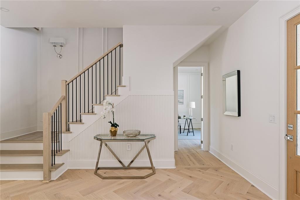 1485 Runnymeade Road NE