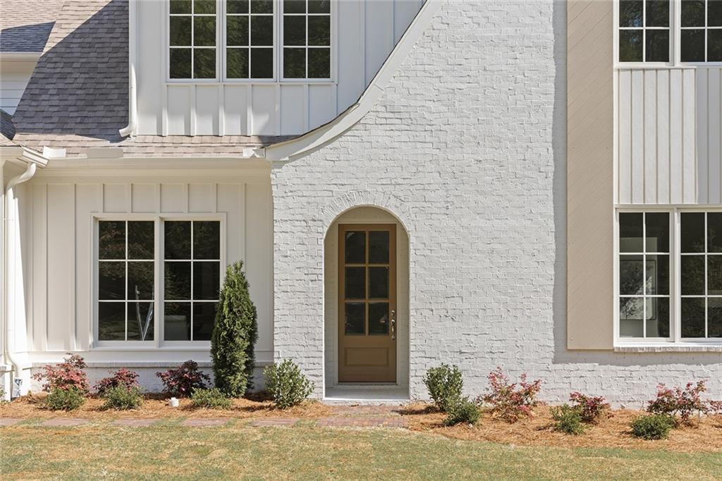 1485 Runnymeade Road NE