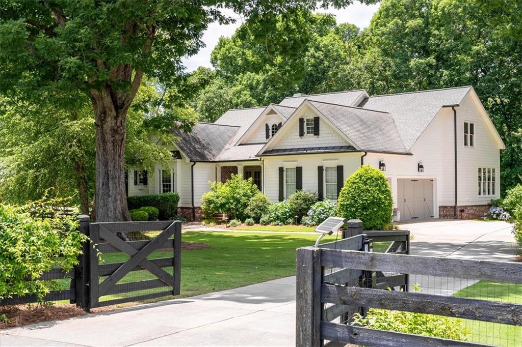 102 Crowe Road