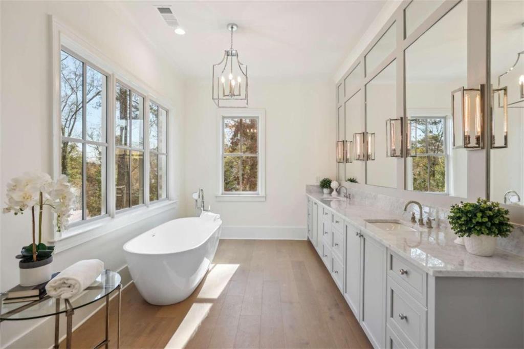 1007 Battle Creek Way