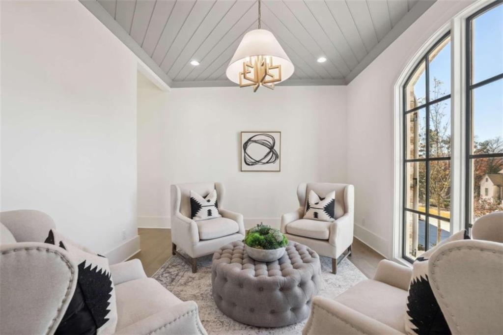 1007 Battle Creek Way