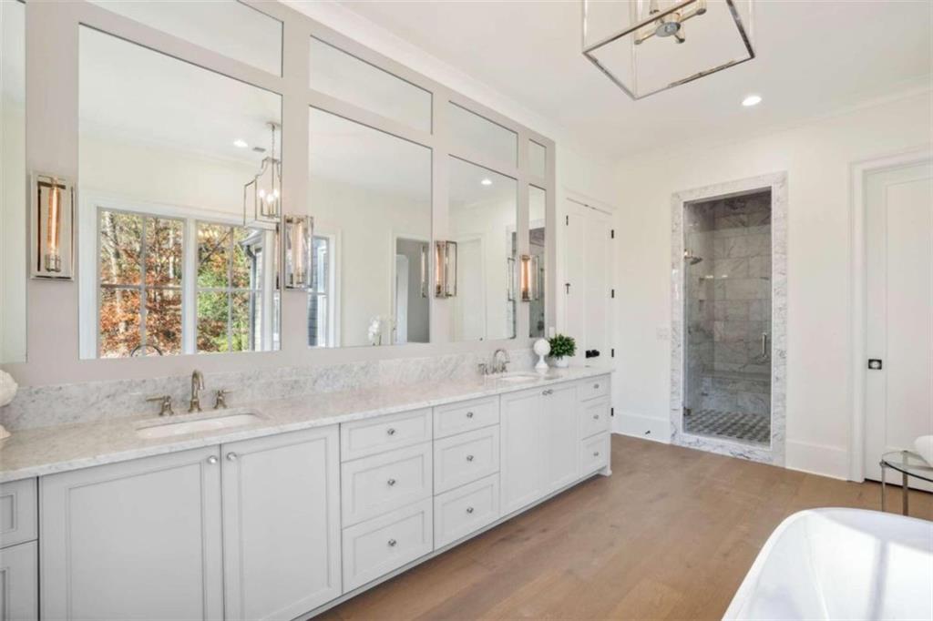 1007 Battle Creek Way