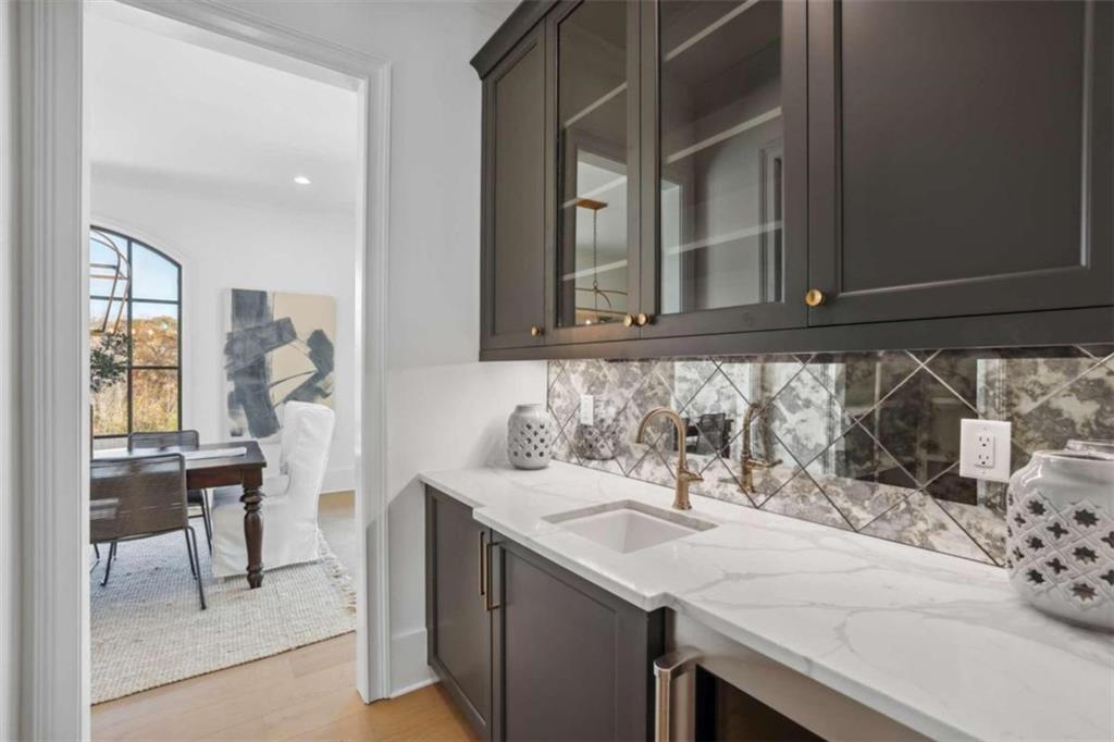 1007 Battle Creek Way