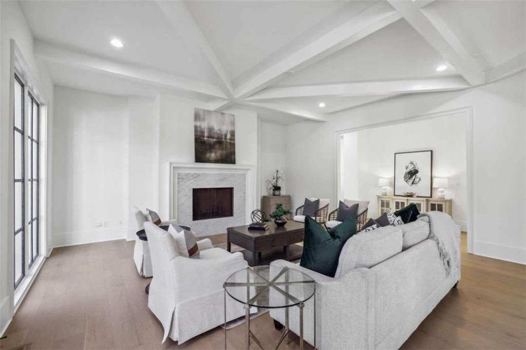 1007 Battle Creek Way