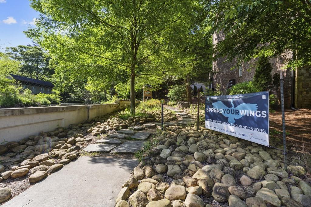 4186 Roswell Road NE