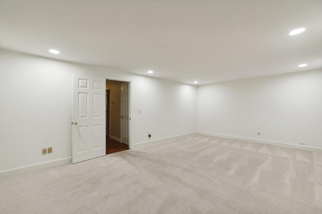 4186 Roswell Road NE