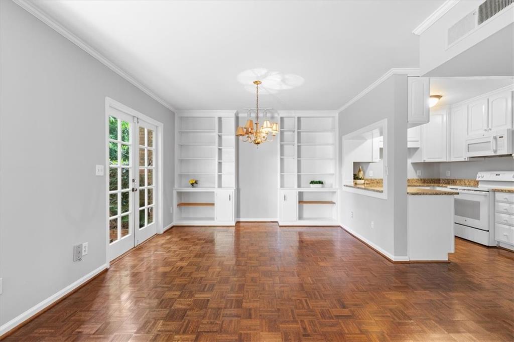 36 Old Ivy Square NE Unit 36