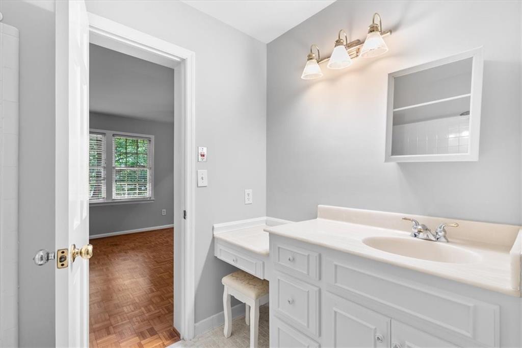 36 Old Ivy Square NE Unit 36