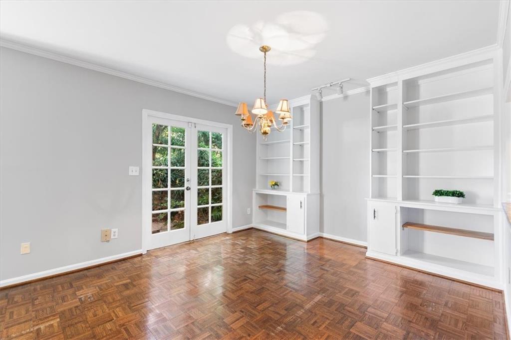 36 Old Ivy Square NE Unit 36