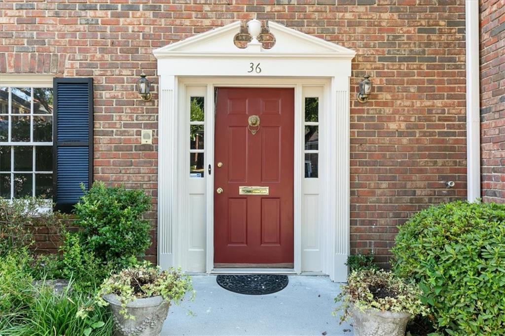 36 Old Ivy Square NE Unit 36