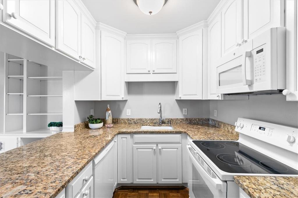 36 Old Ivy Square NE Unit 36