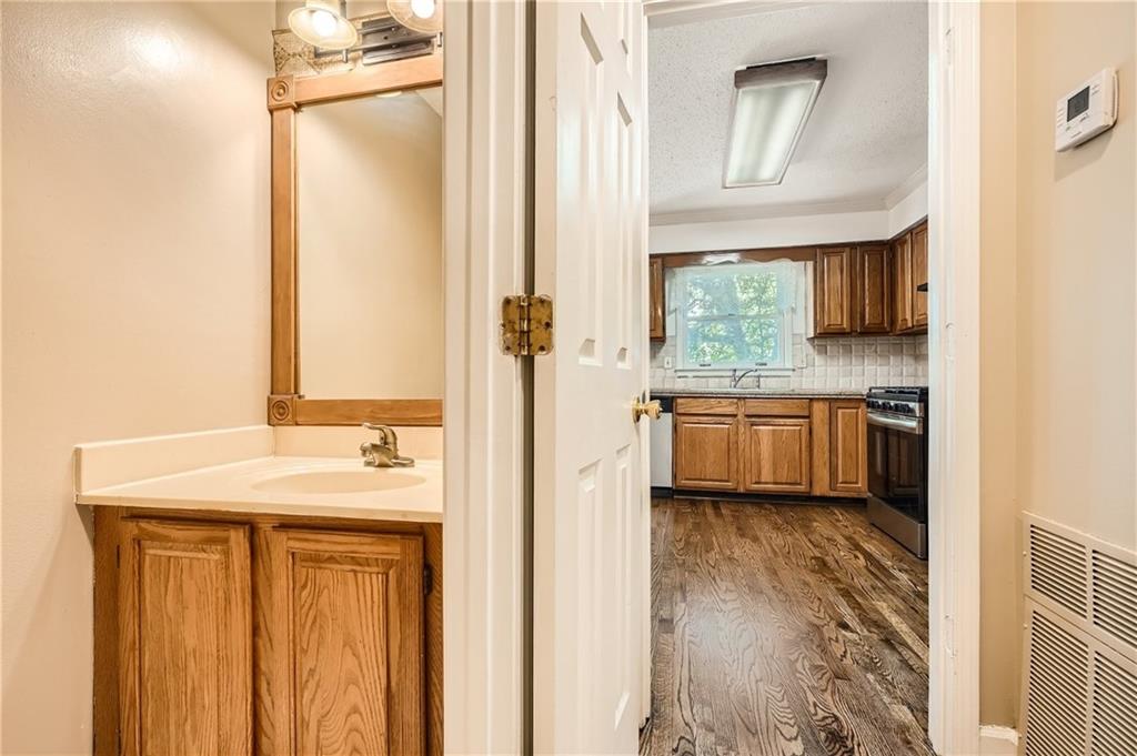 1803 Defoors Mill Court NW