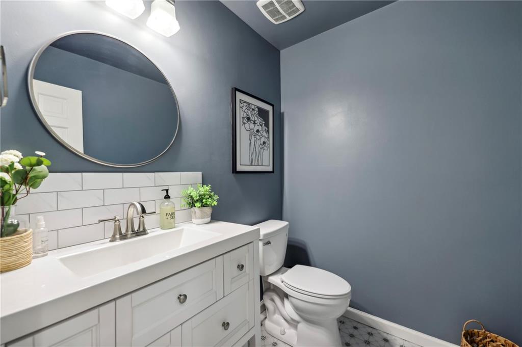 135 River Lake Court